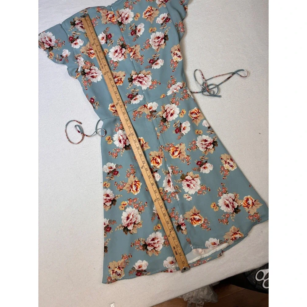 Design Lab Modern Wrap Dress Cottagecore Romantic Floral Flutter - M Blue